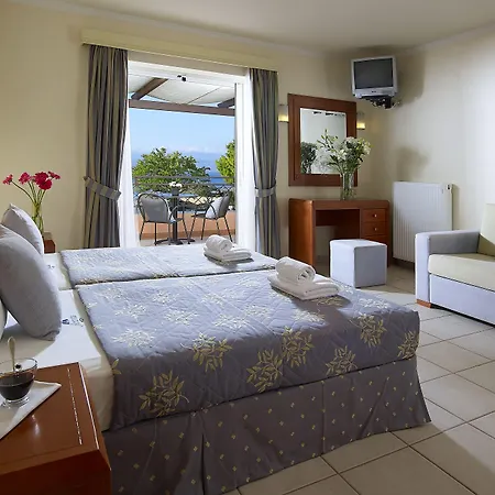 Avantis Hotel 4*