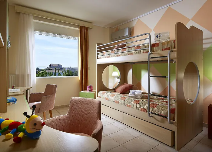 Ξενοδοχείο Avantis 4*